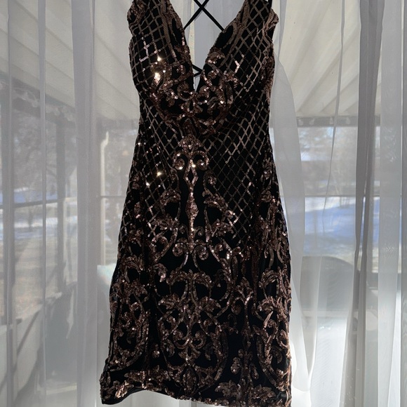 Sequin, black and gold dress - Picture 4 of 6